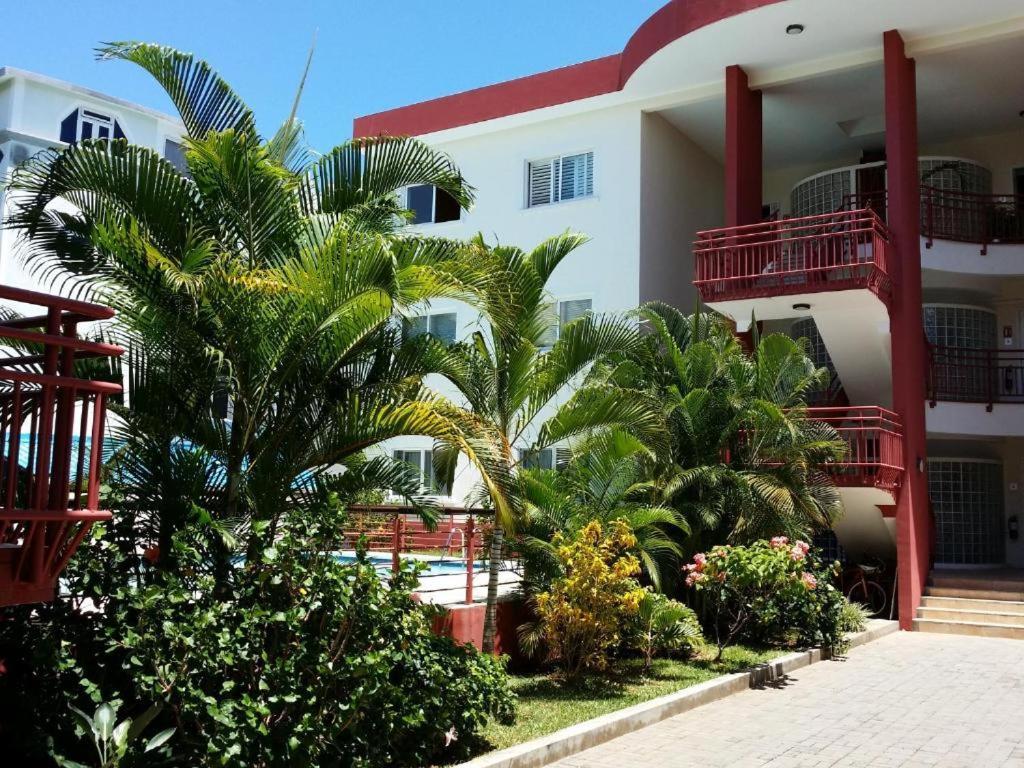 Blue Coral Beachfront Penthouse Flic-en-Flacq Exteriör bild